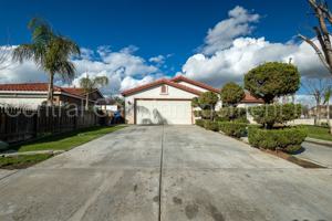 featured image of 900 Lost Trail Way