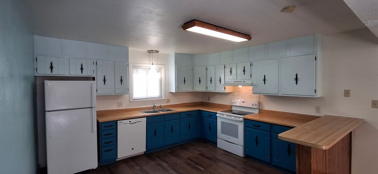 306 N 9th St #B4 - Photo 3 of 8