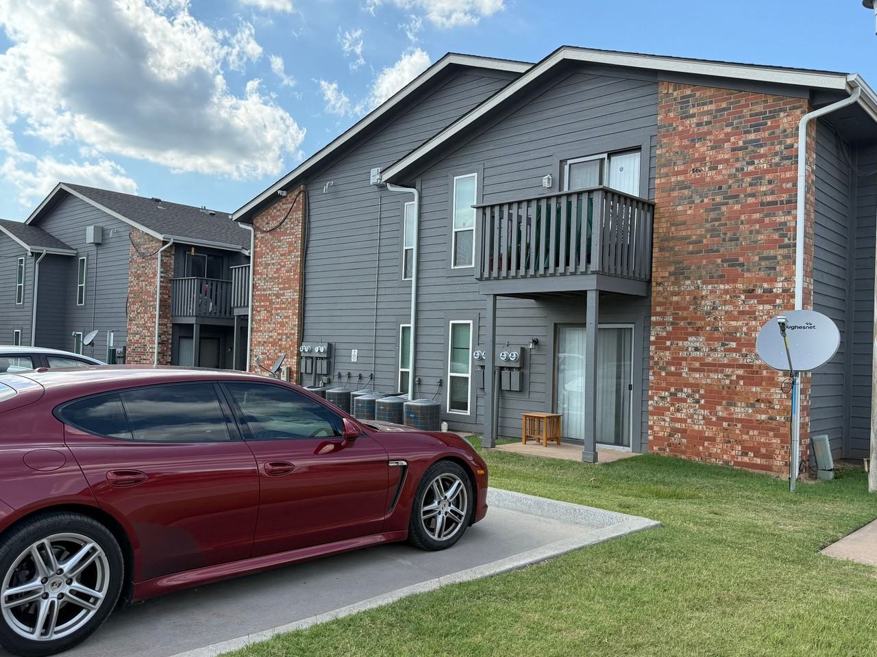 Crystal Pointe - Photo 6 of 7