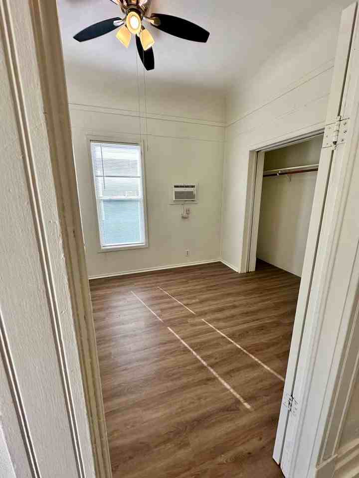 370 E 3rd St - Photo 5 of 22