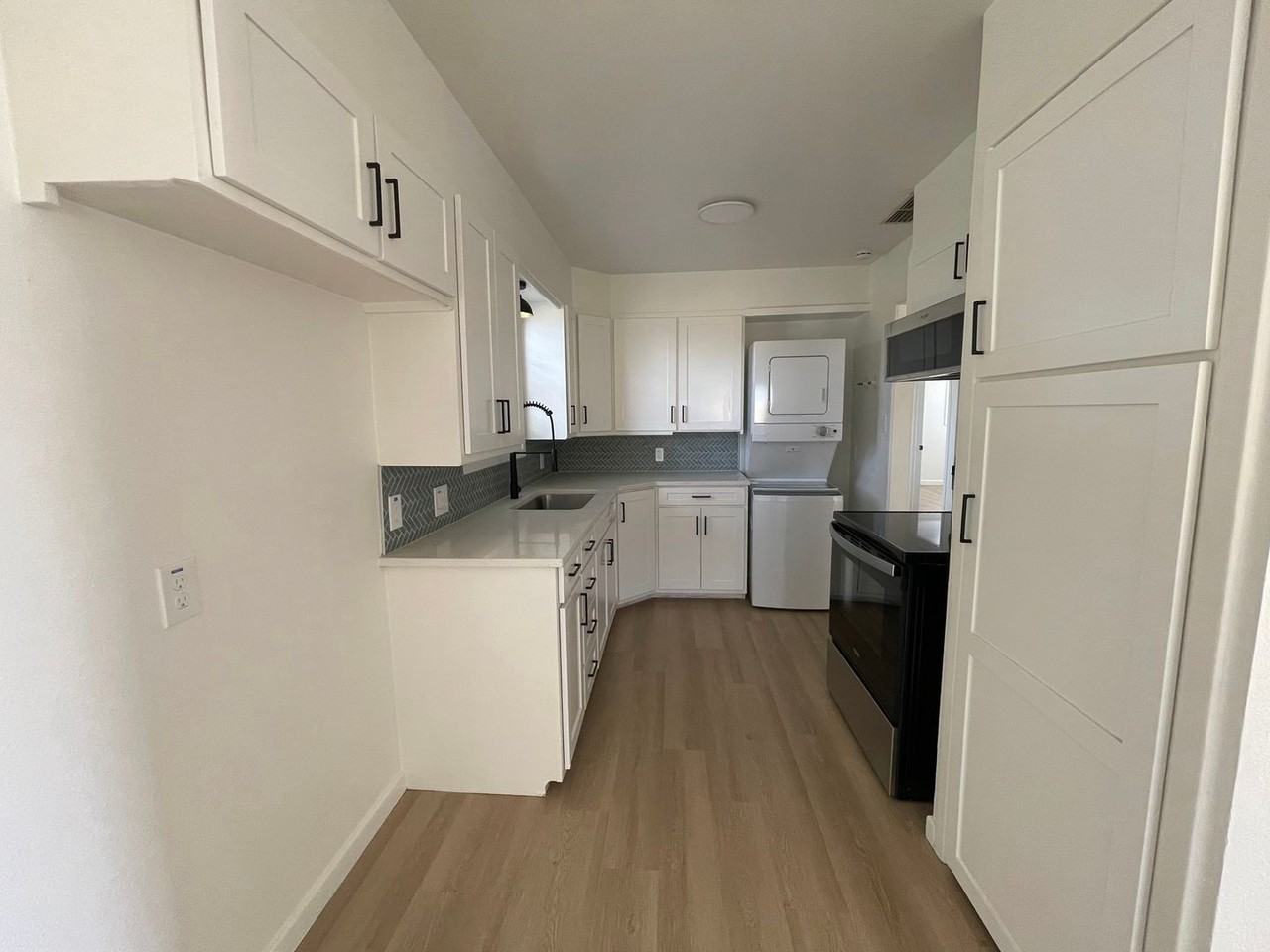 104 Chicago Dr - Photo 7 of 17