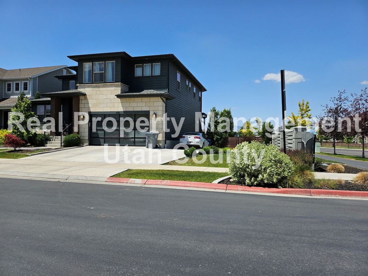 591 N 100 E - Photo 2 of 17