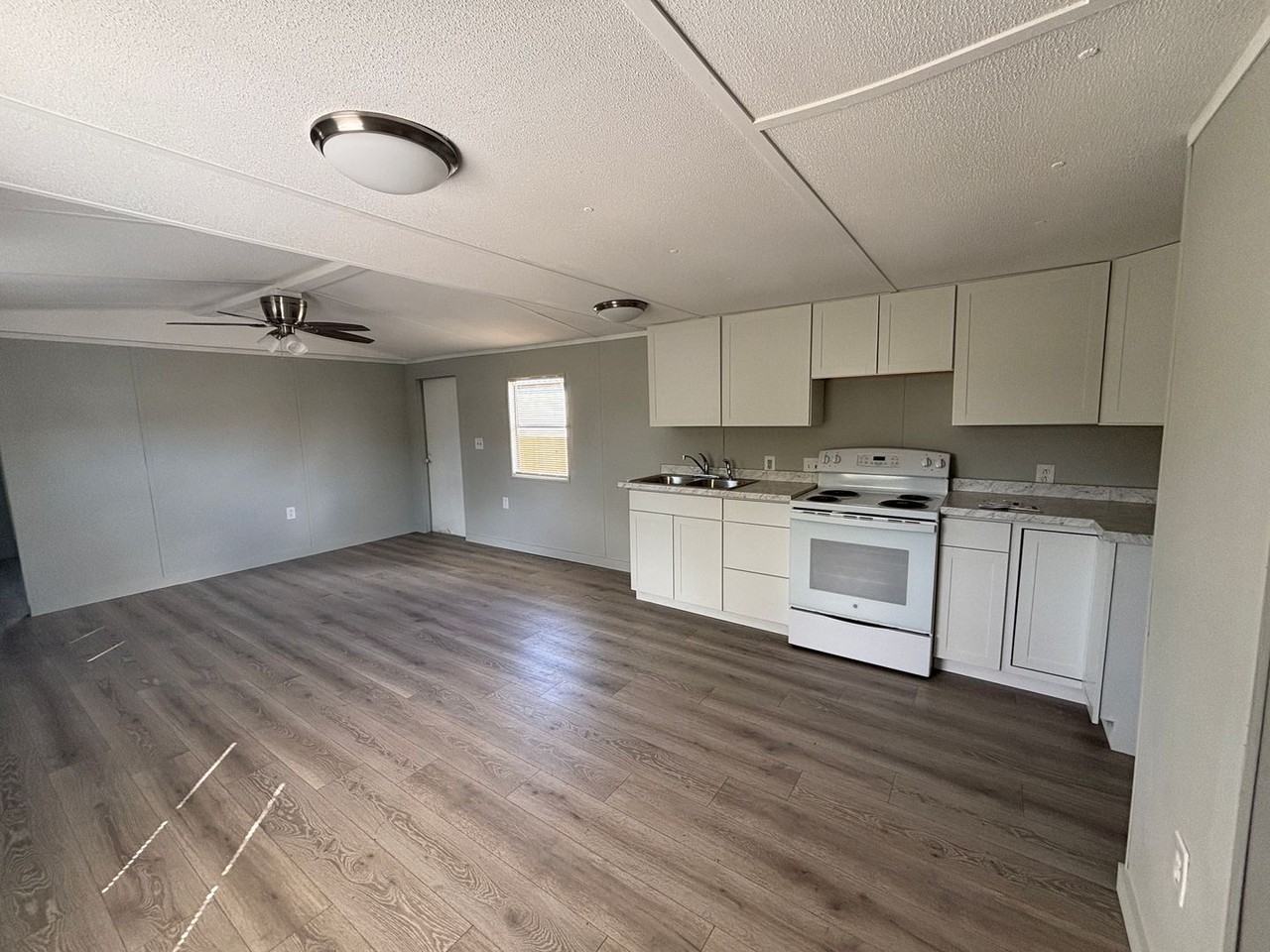6137 Jammie Rd Trlr 1 - Photo 3 of 12