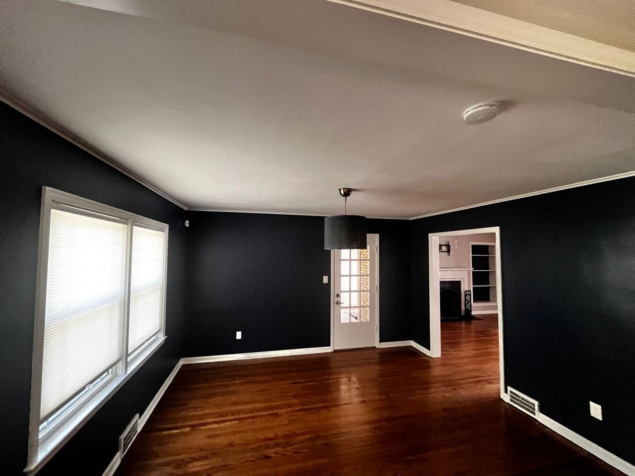 607 Southview Dr - Photo 3 of 21