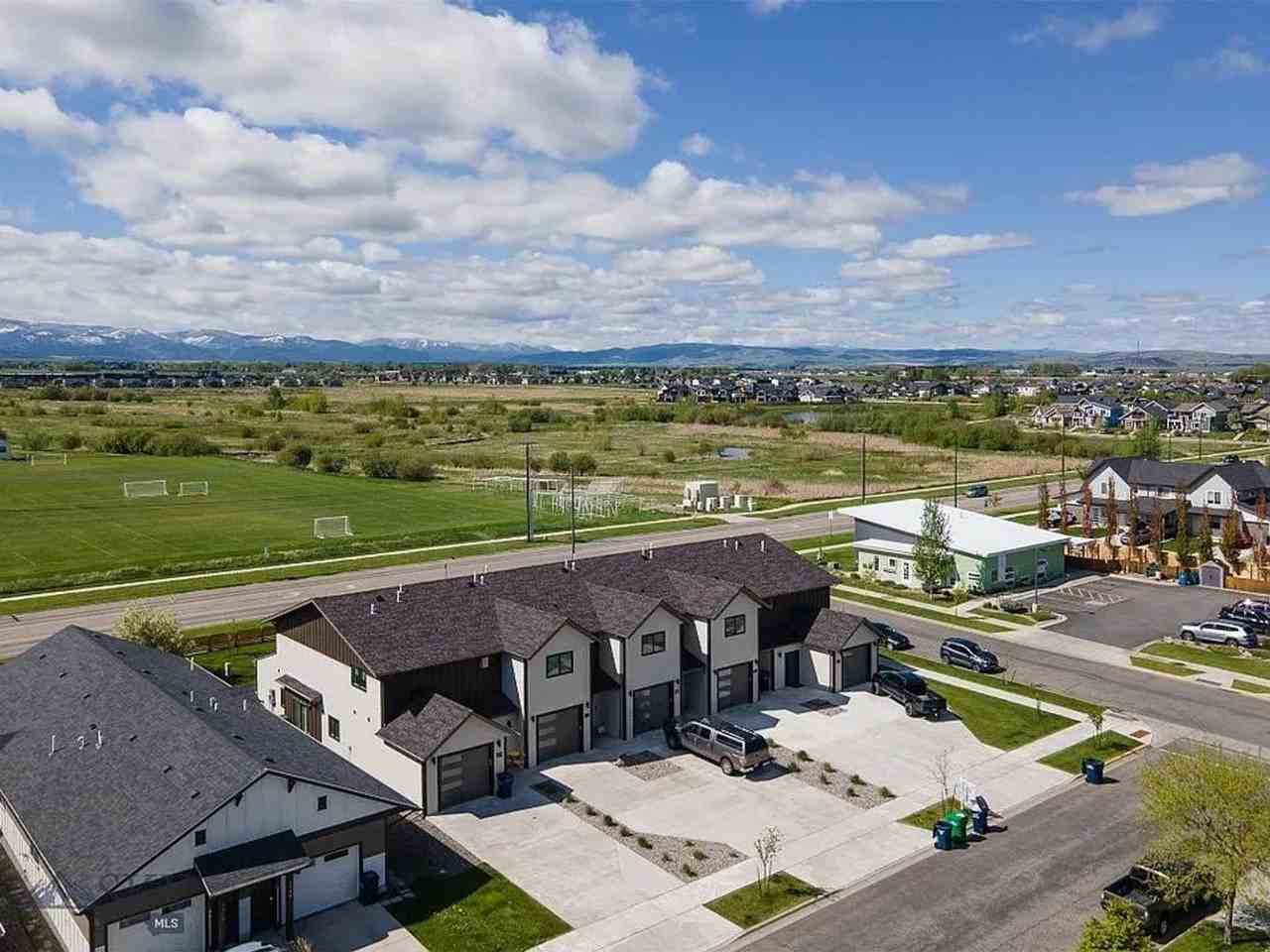 4394 Brookside Lane - Photo 2 of 21