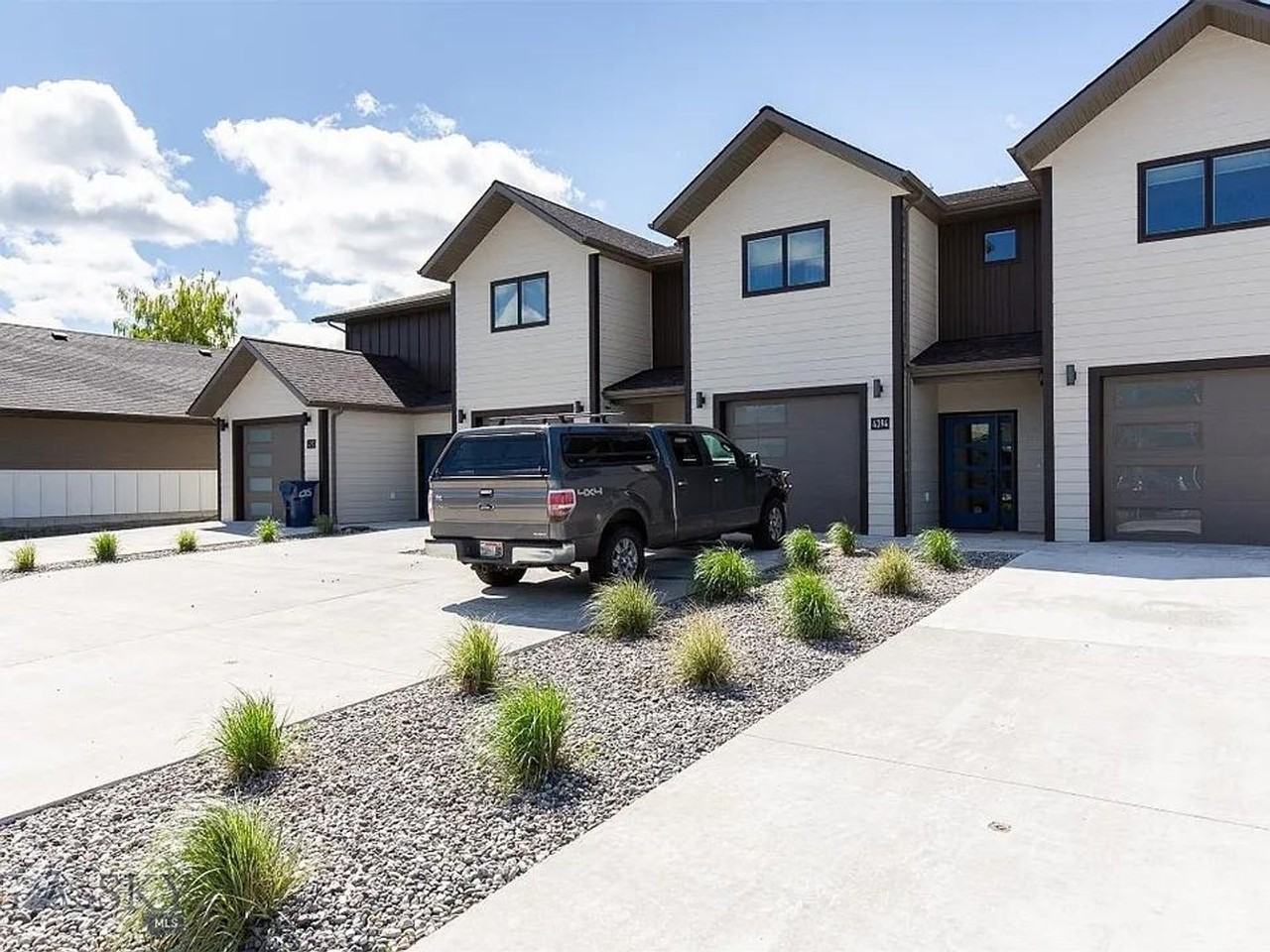 4394 Brookside Lane - Photo 3 of 21