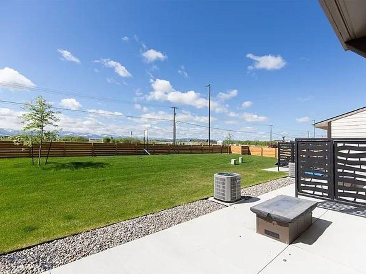 4394 Brookside Lane - Photo 5 of 21