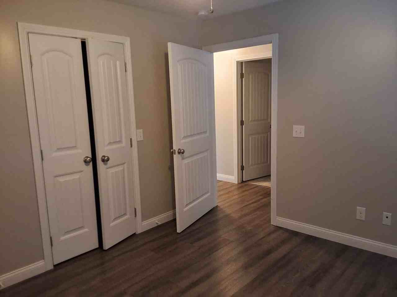 113 Alcott Ct - Photo 3 of 20