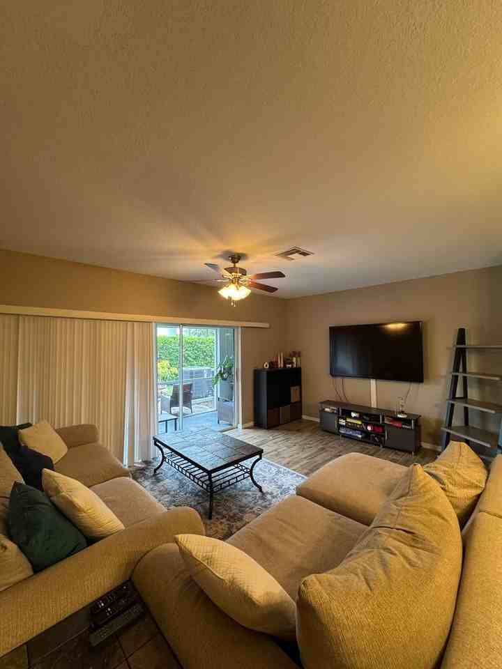 10063 Pacific Pines Ave - Photo 3 of 17