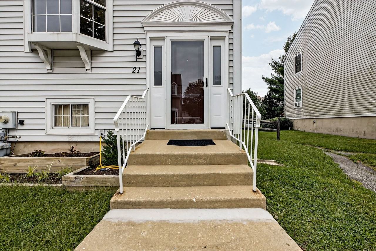 21 Monferrato Ct - Photo 3 of 37