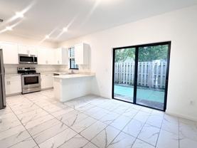 20634 Ne 2nd Ct - Photo 1 of 1