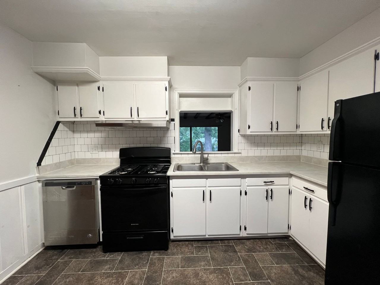 2739 Green Oaks Drive - Photo 5 of 18