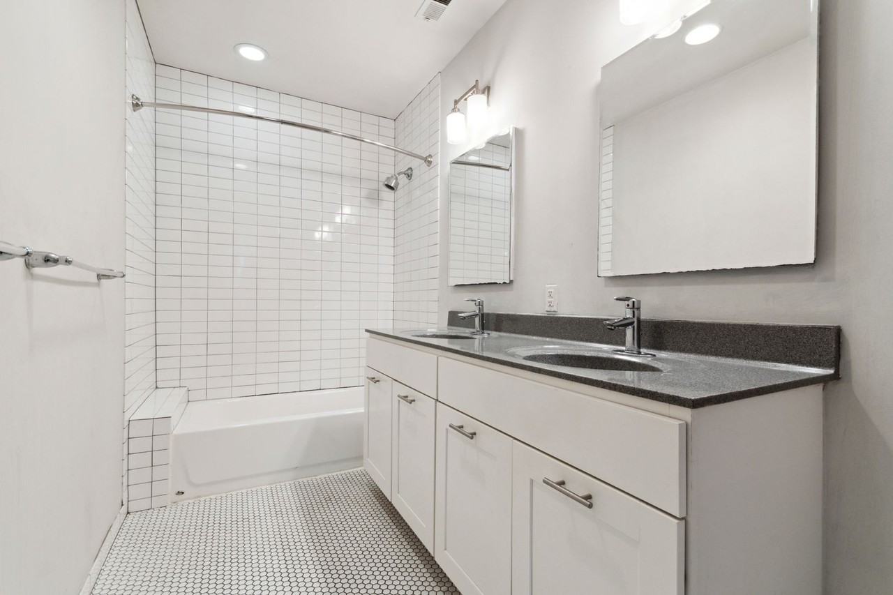 1516 N 15th St - Photo 2 of 10