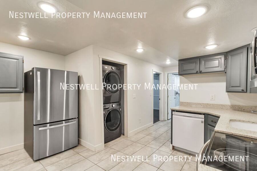 860 E 3350 N #B - Photo 5 of 30