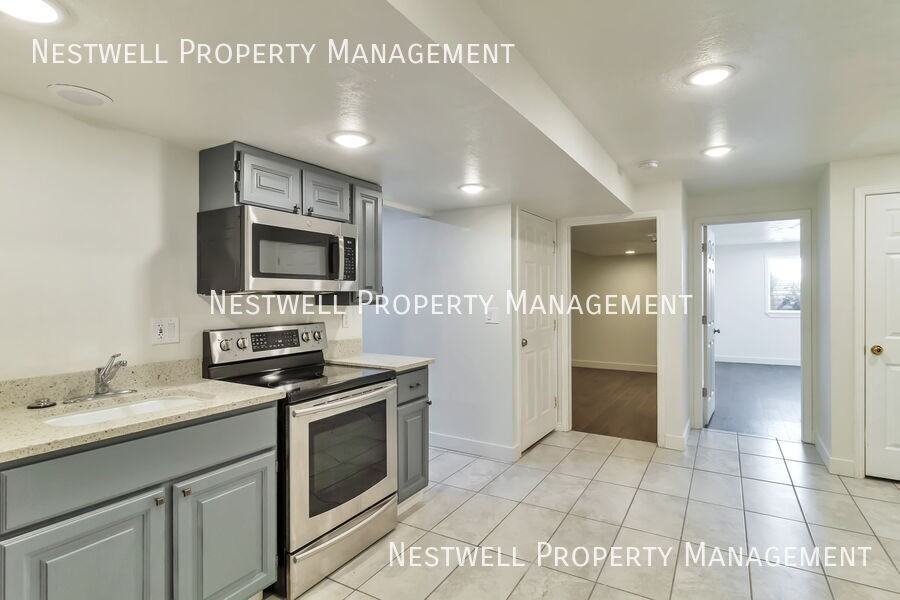 860 E 3350 N #B - Photo 3 of 30