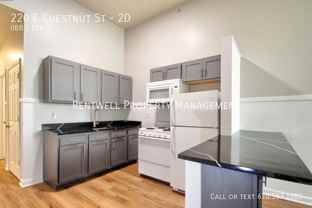220 E Chestnut St #2D - Photo 1 of 1