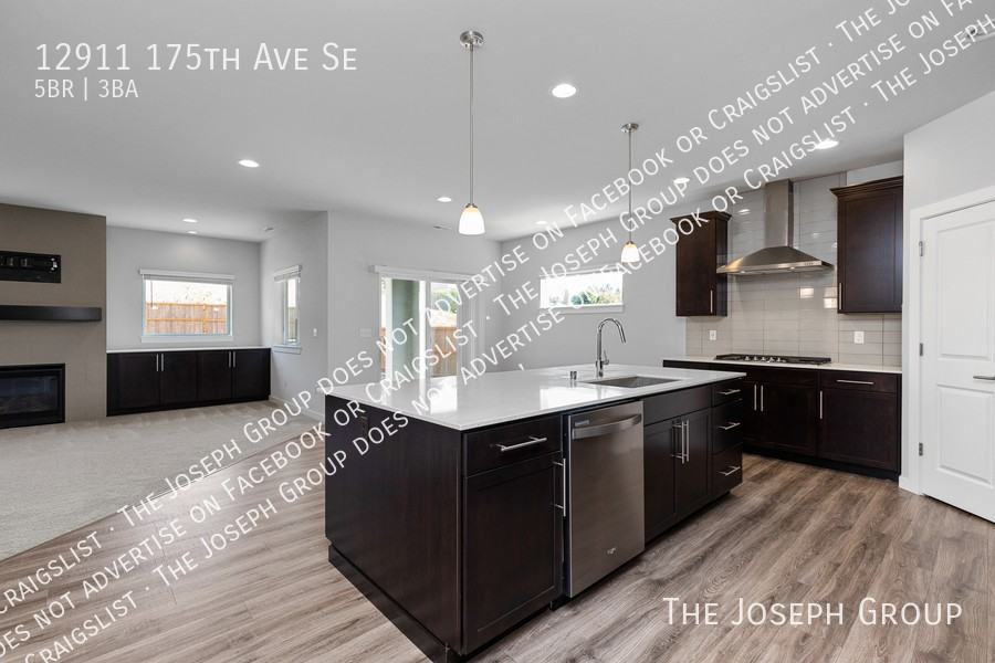 12911 175th Ave Se - Photo 2 of 41