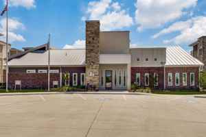 featured image of 2400 S Hampton Rd