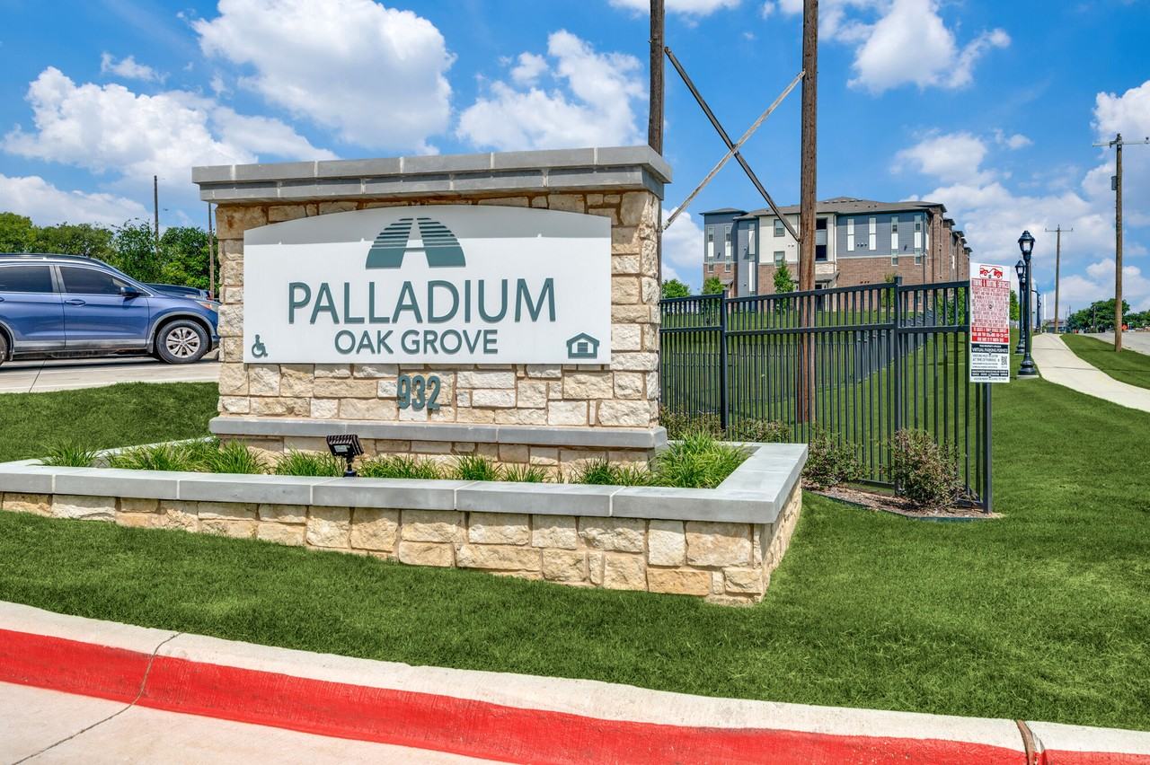 Palladium Oak Grove - Photo 2 of 25