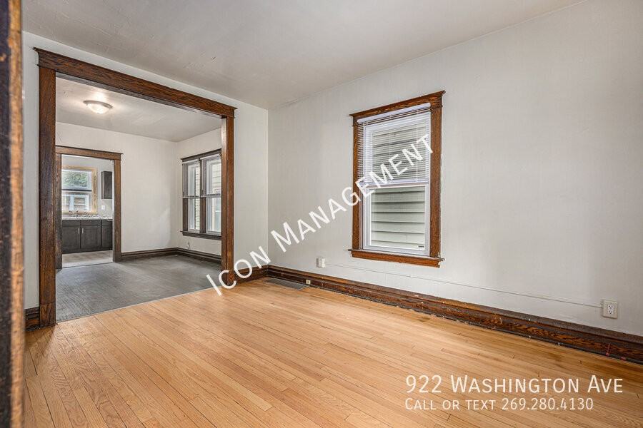 922 Washington Ave - Photo 3 of 16