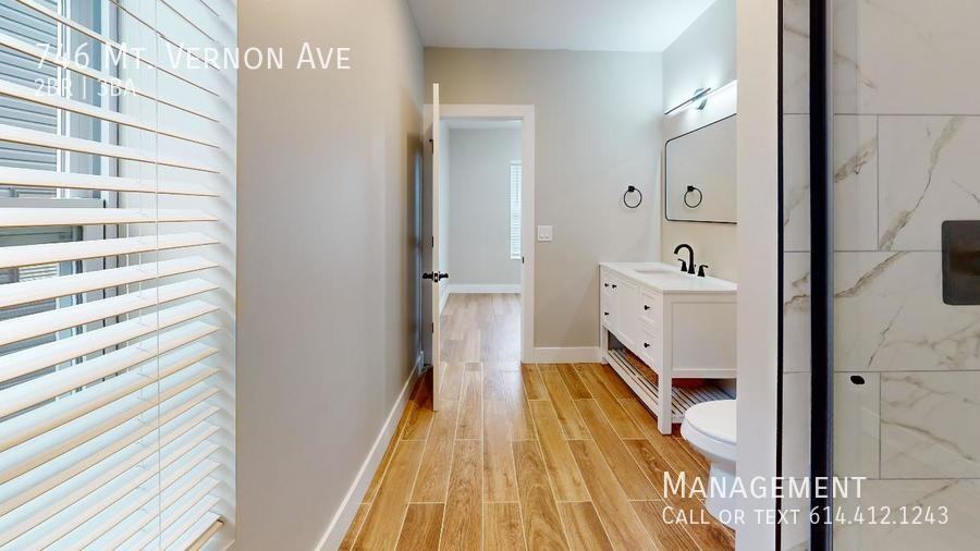 746 Mount Vernon Ave - Photo 2 of 15