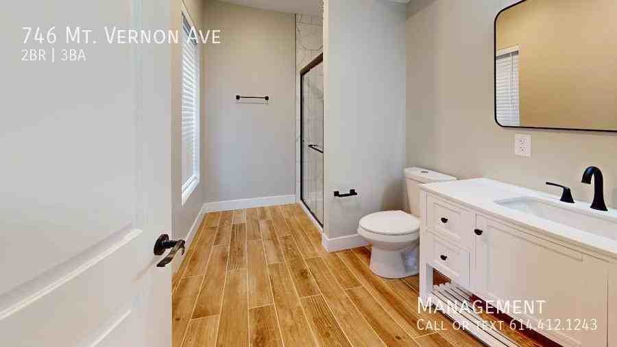 746 Mount Vernon Ave - Photo 4 of 15