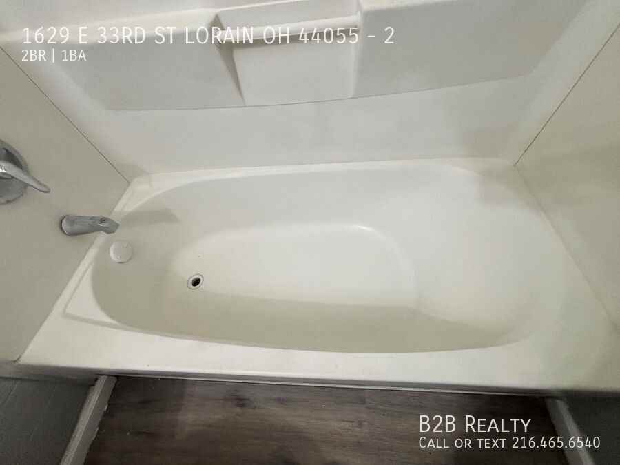 1629 1629 E 33RD ST LORAIN OH 44055 #2 - Photo 7 of 11