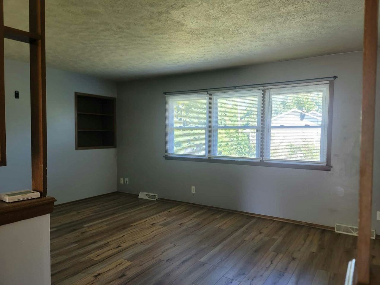 2731 North Pershing Court - Photo 3 of 12