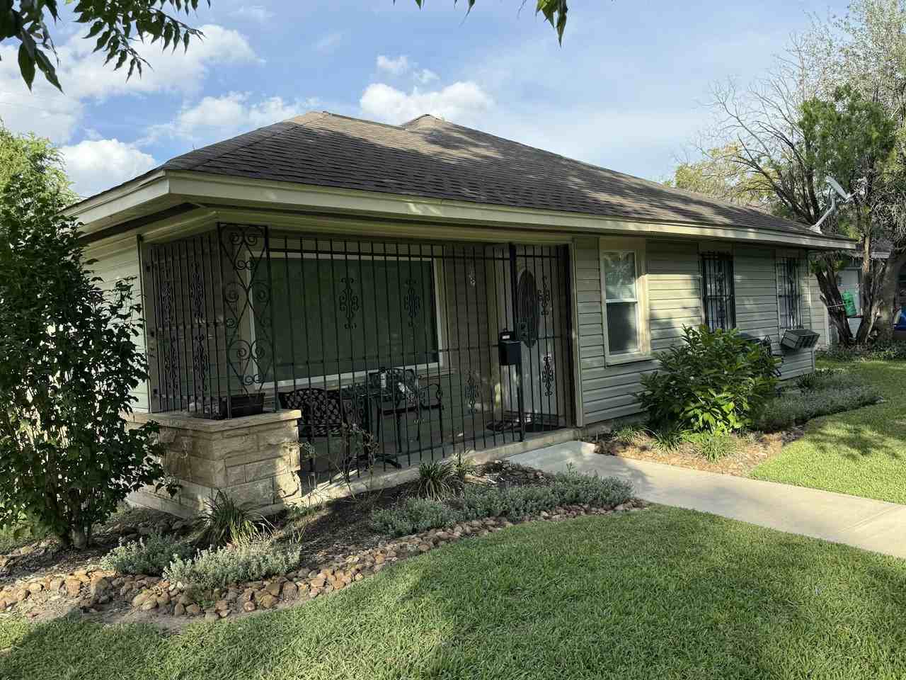 4103 Antoinette Street, Unit 1 - Photo 2 of 17