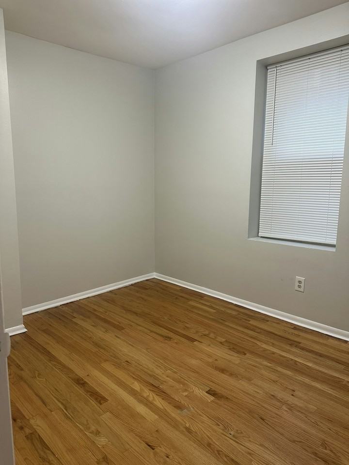 1744 North Hoyne Avenue, Unit 1F - Photo 3 of 10