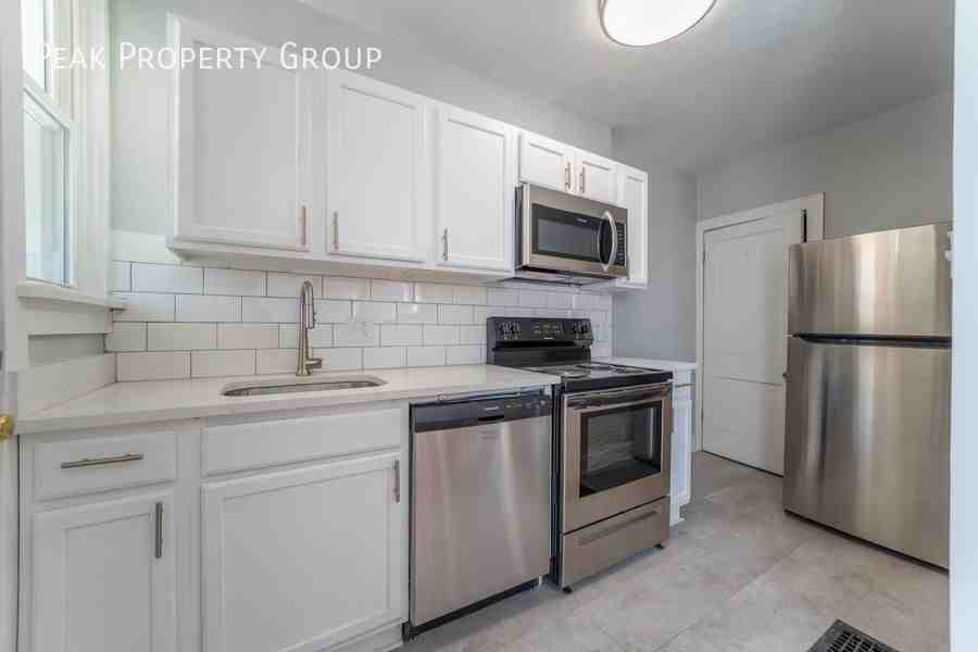 123 East 7th Avenue - Photo 4 of 9