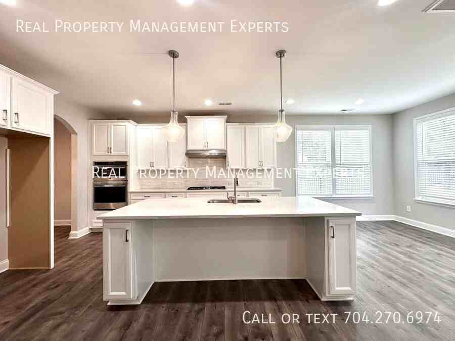 10025 Fox Trotter Ln - Photo 3 of 28