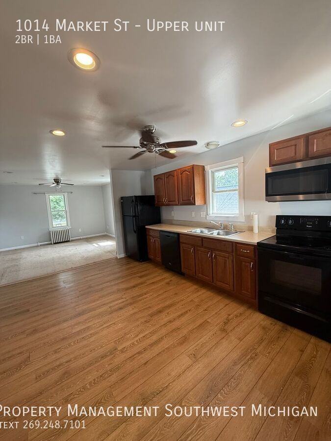 1014 Market St - Photo 4 of 11