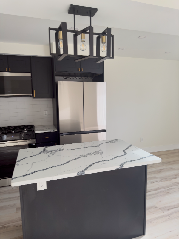 10018 Jeanes St - Photo 3 of 13