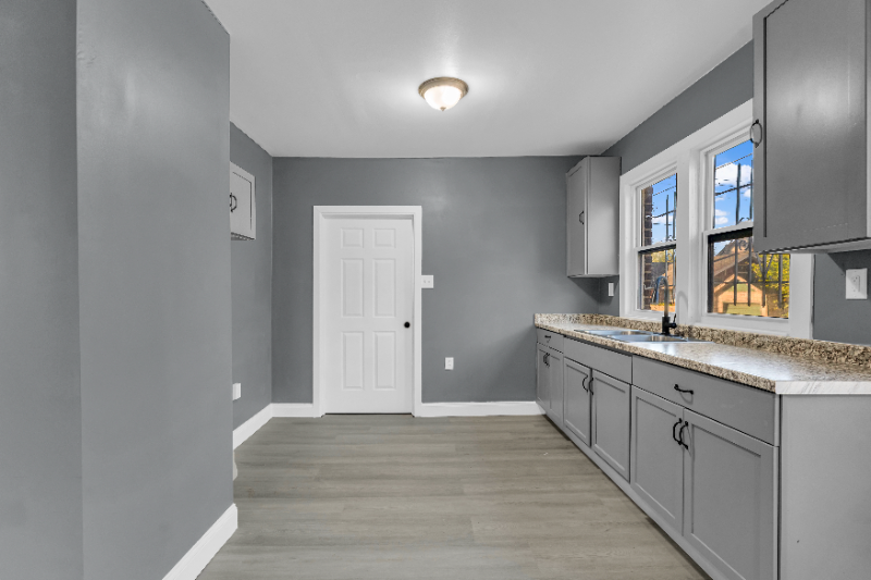 3823 Clairmount St - Photo 6 of 12