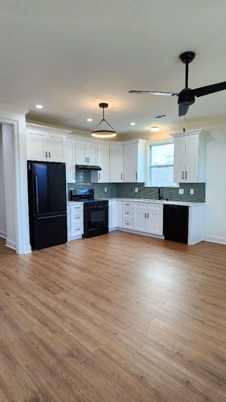 1020 Verret St - Photo 2 of 18