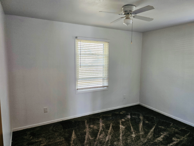 747 Salem St - Photo 3 of 5