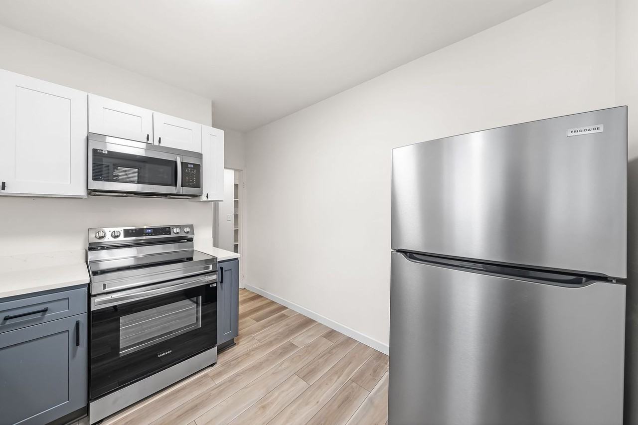 18997 Hilliard Blvd #2 - Photo 6 of 21