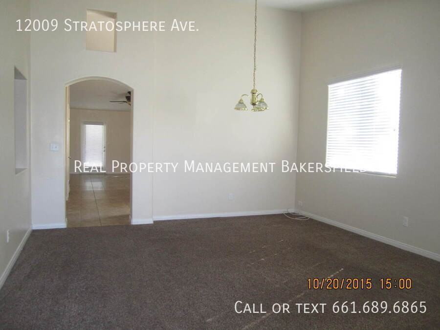 12009 Stratosphere Ave - Photo 3 of 19