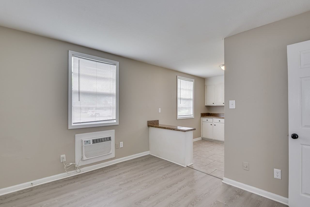 Cedar Pines Apartments - Photo 4 of 31