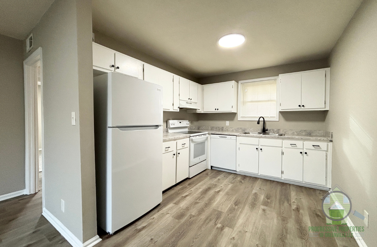 710 North Maple Street - Photo 4 of 21