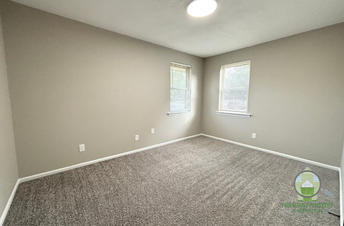 710 North Maple Street - Photo 5 of 21