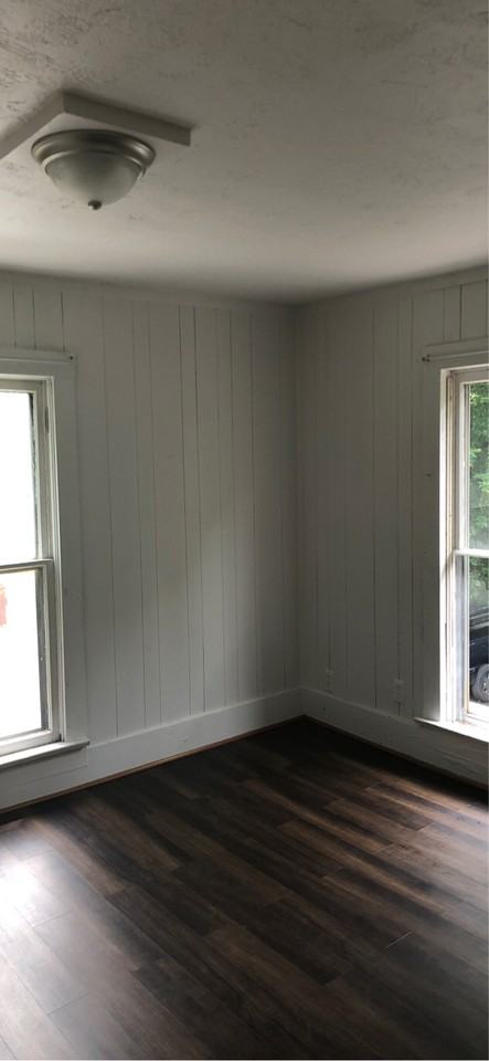 2329 Crysler Ave - Photo 2 of 10