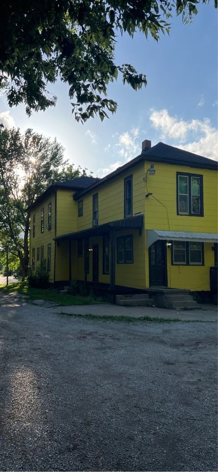 2329 Crysler Ave - Photo 7 of 10