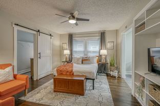 4104 Warwick - Photo 1 of 1