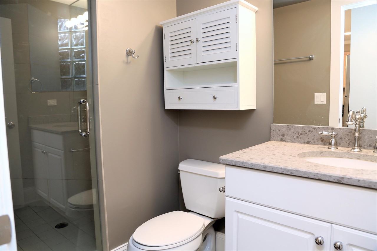 3821 N. Lakewood - Photo 3 of 7