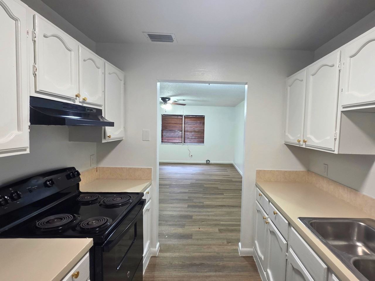 3662 Davis Road - Photo 3 of 23