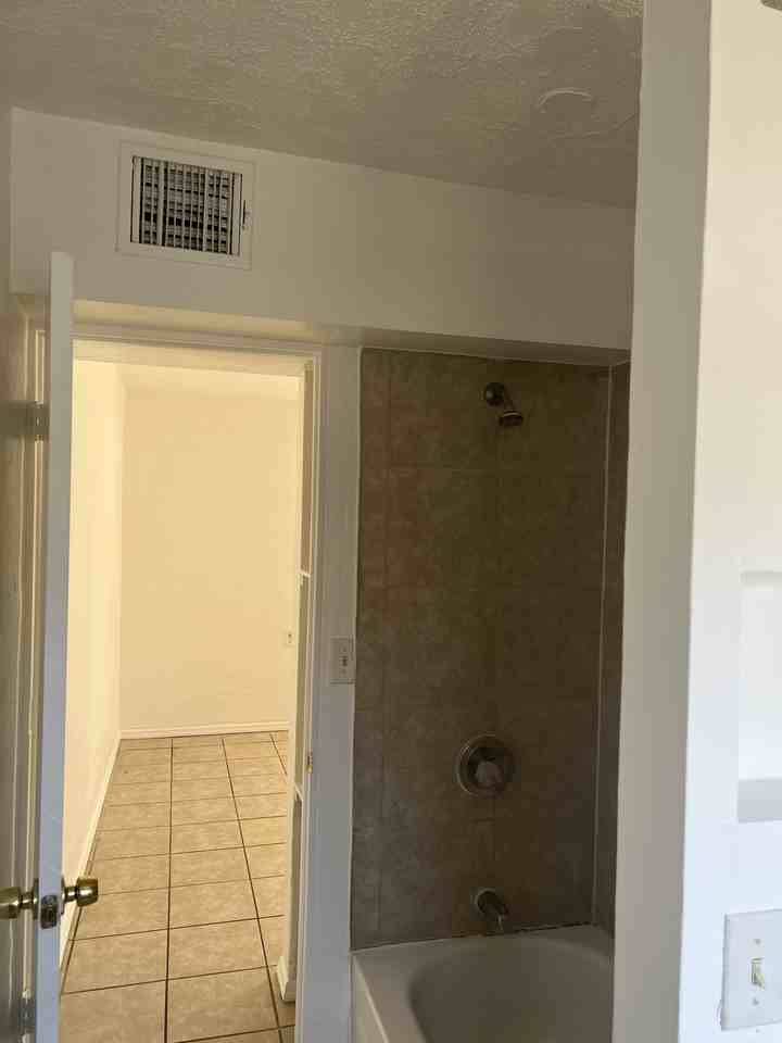 1688 // 460 East Delano Street #1 - Photo 6 of 8