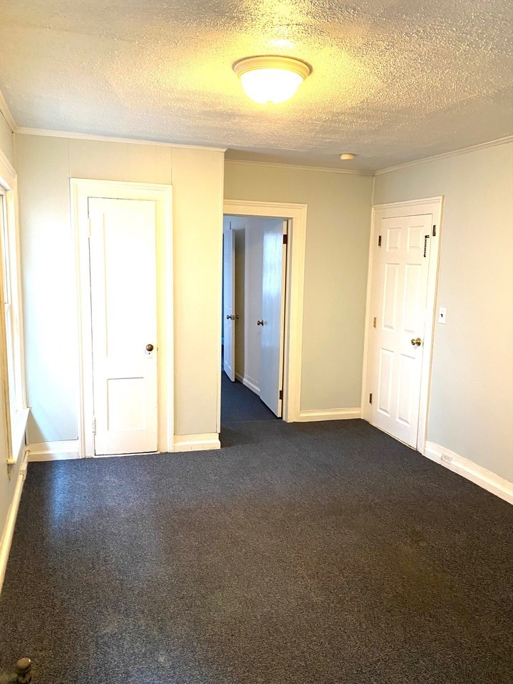 420 Main Street - Photo 3 of 6