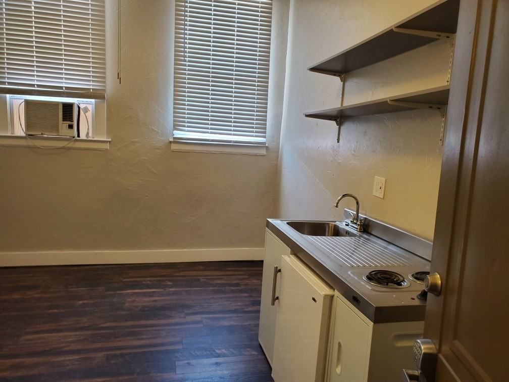 Florence Hotel Apartments - Photo 5 of 22